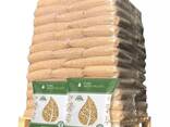 Pine Wood Briquettes Europe Standard Biomass Wood Pellets For Sale