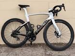 Ruedas de carbono para bicicleta de carretera Pinarello Dogma F 2023 55 Ultegra Di2 - foto 1
